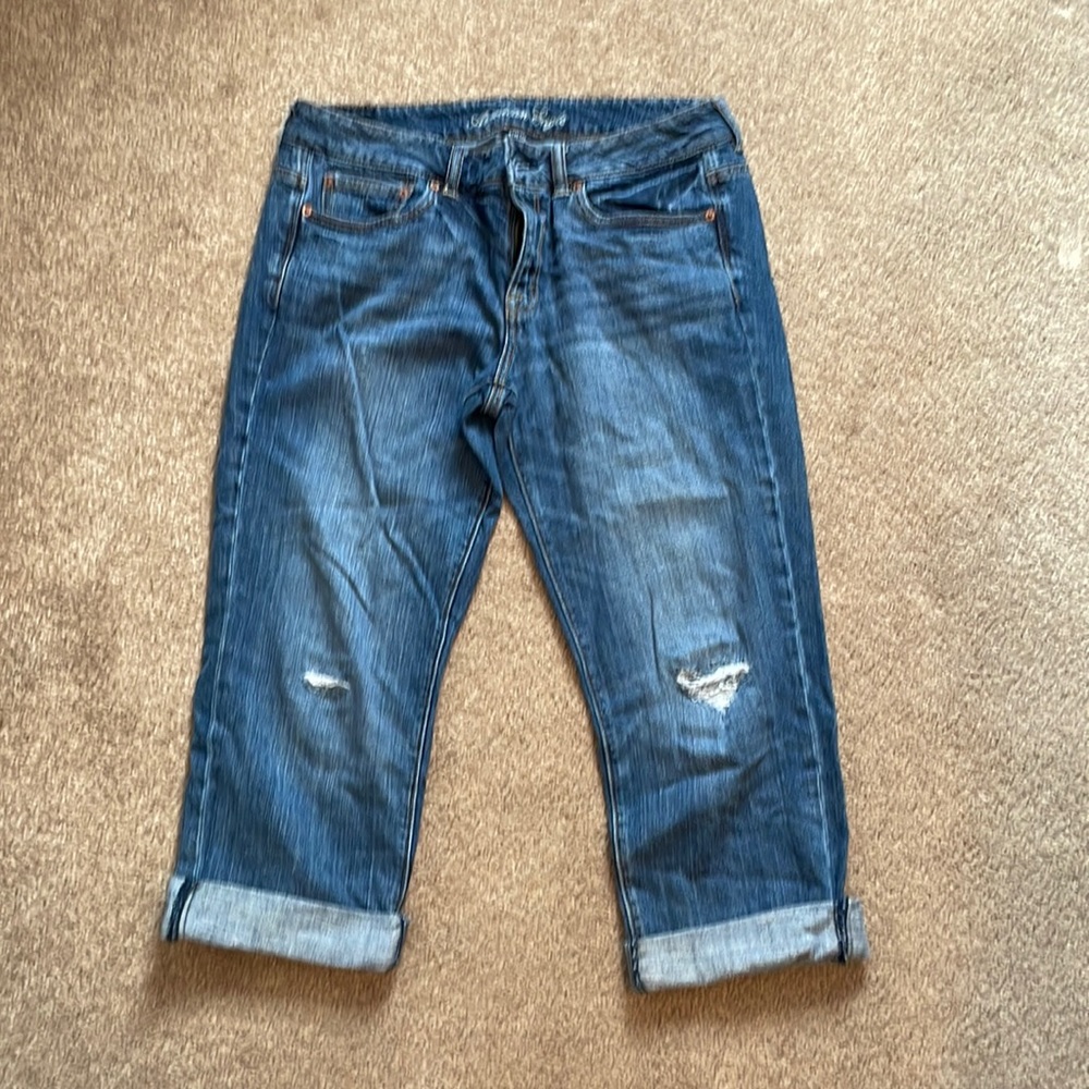 American Eagle boy fit capris size 10